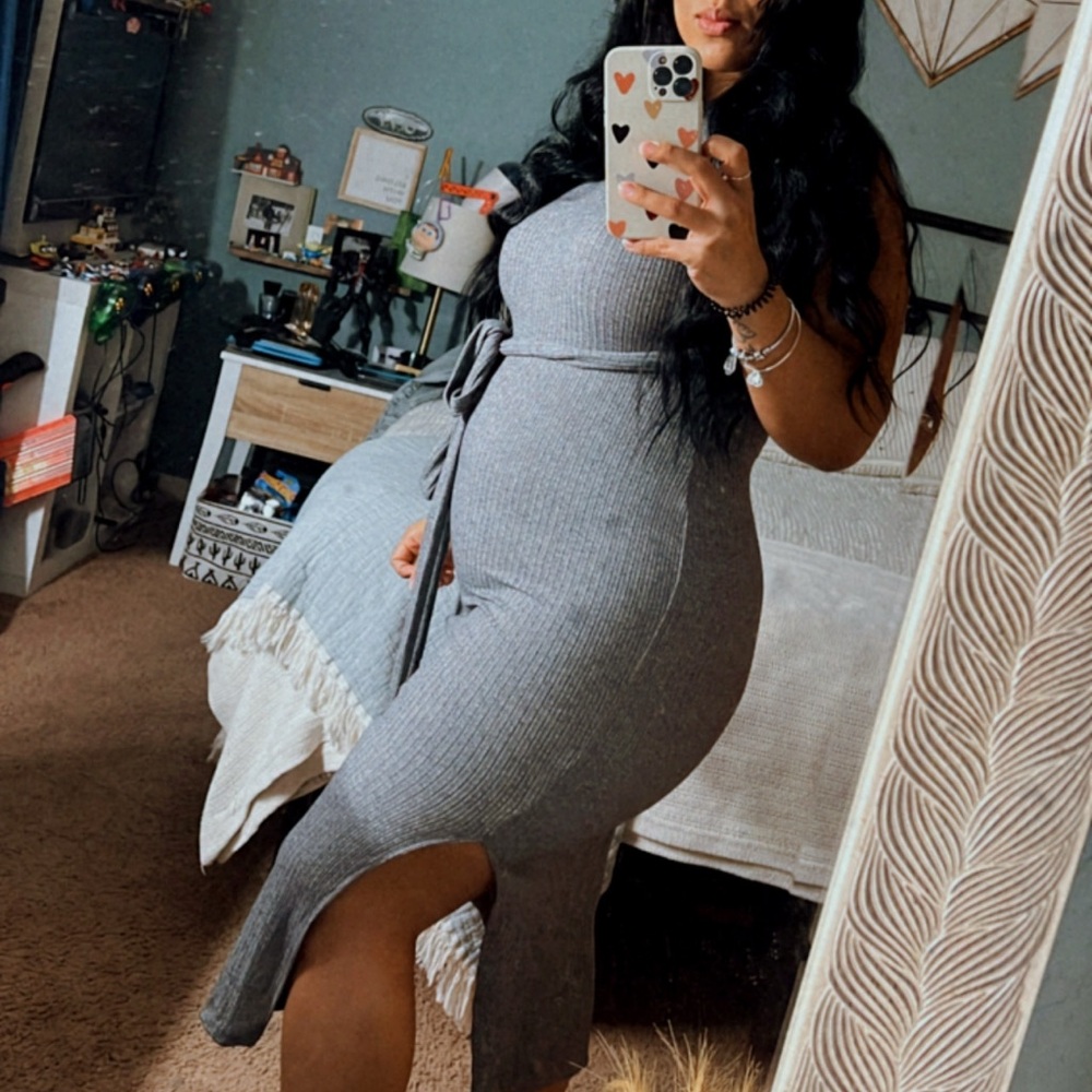 Dresses - Picture 6 of 6